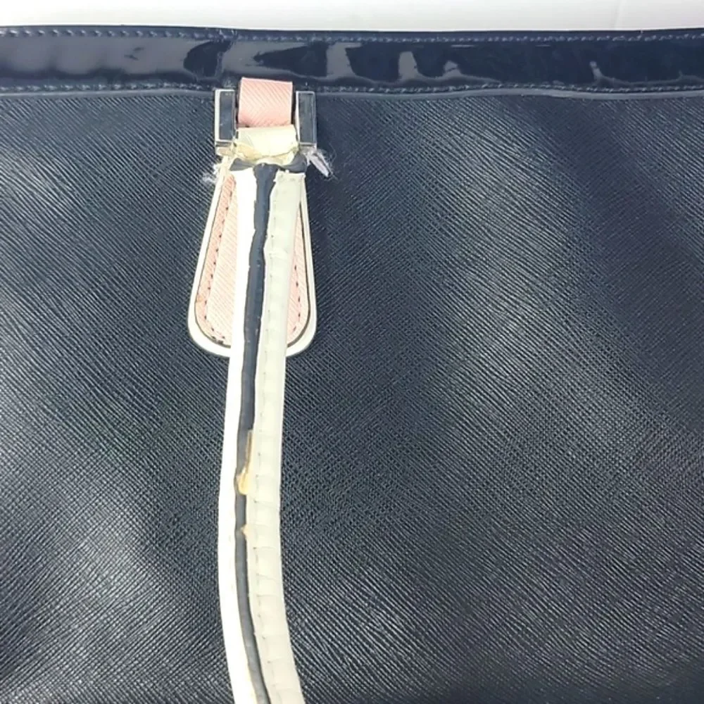 Guess Shoulder Bag‎